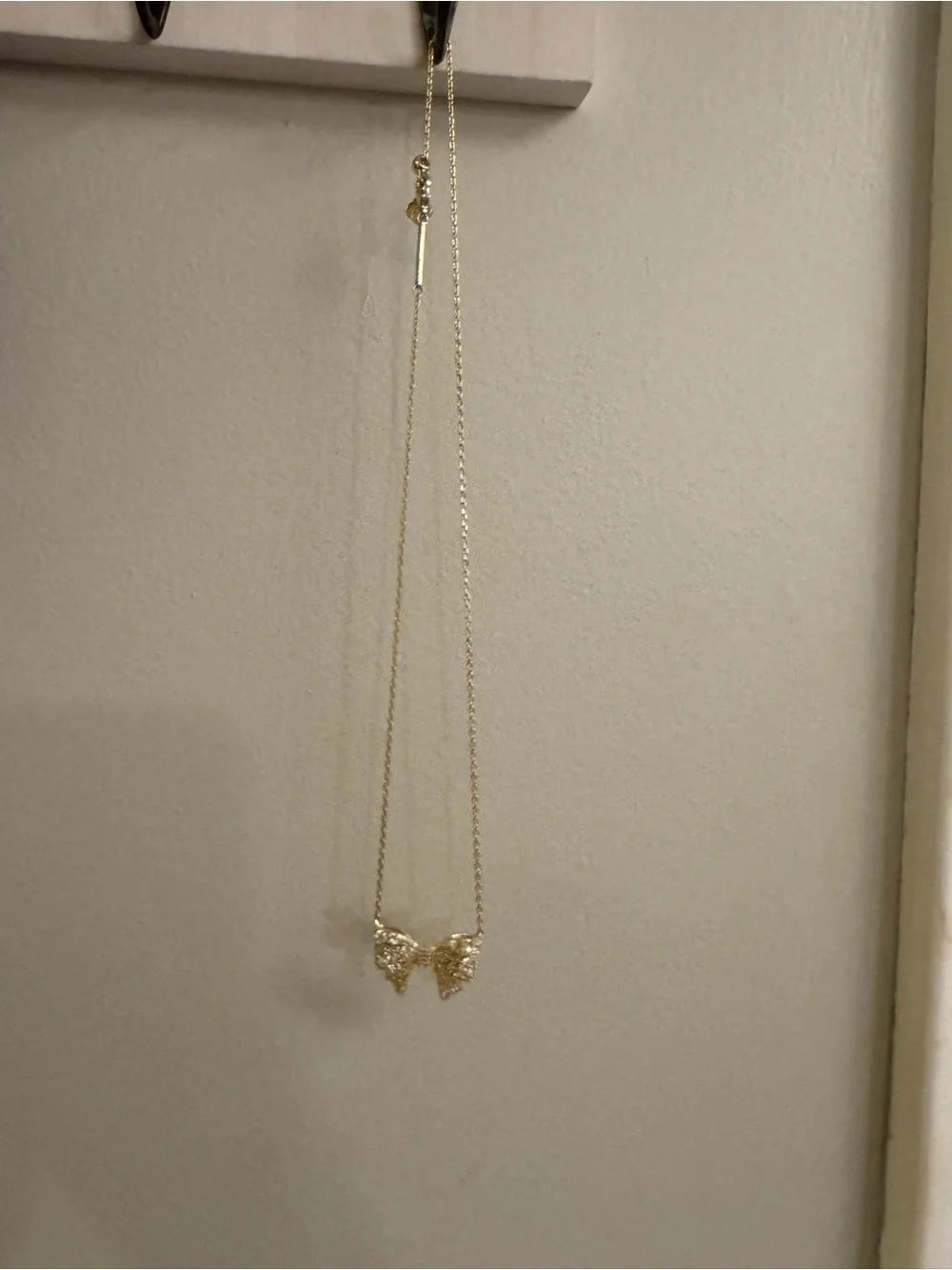 Kendra Scott Bow Necklace